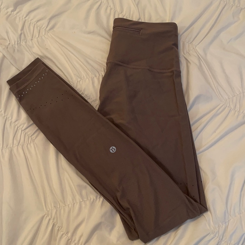 NWOT Lululemon In Focus Leggings Violet Verbena